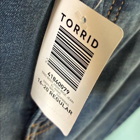 Torrid Women's Blue Jeans sz 16-20 Trio Fit Slim Boot nwt - Picture 5 of 8
